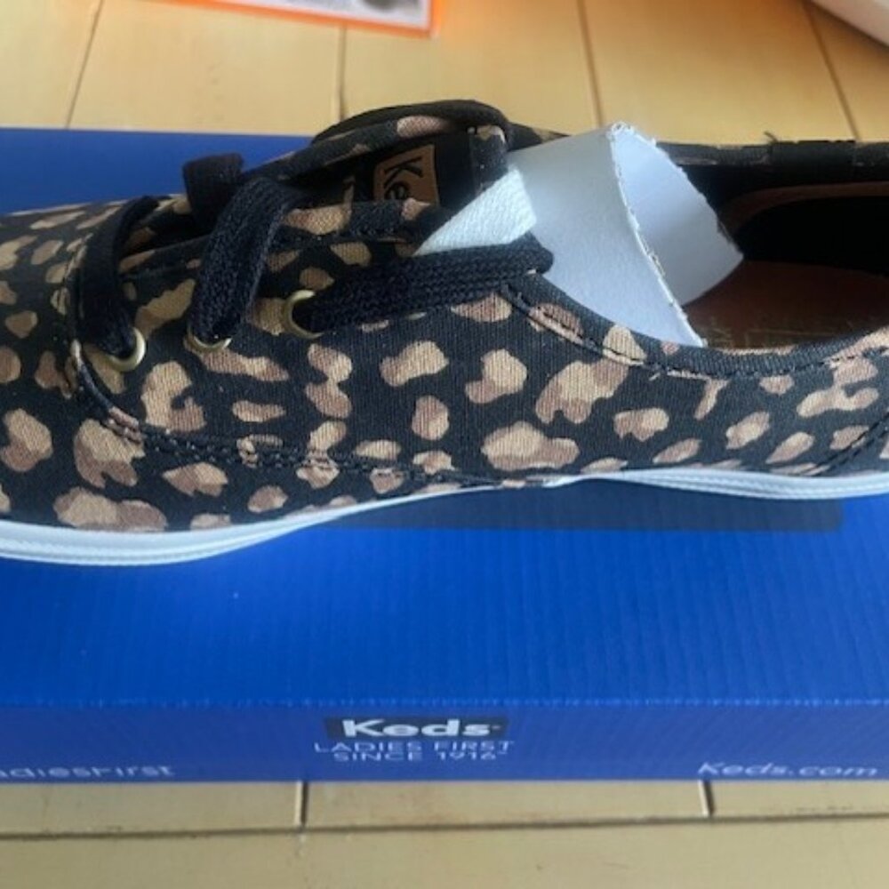 BRAND NEW Keds Dream Foam Lace Up Sneakers - Leopard - Women Size 8